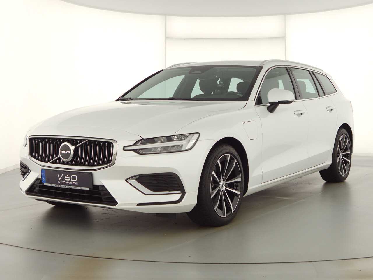 Volvo  V60 Recharge Essential, T6 AWD Plug-in Hybrid, Elektrisch/Benzin, Bright