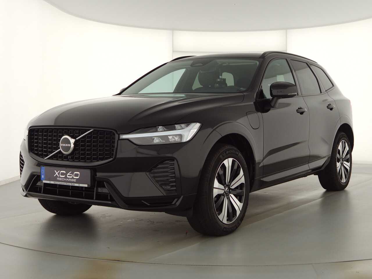 Volvo  XC60 Recharge Plus, T6 AWD Plug-in Hybrid, Elektrisch/Benzin, Dark