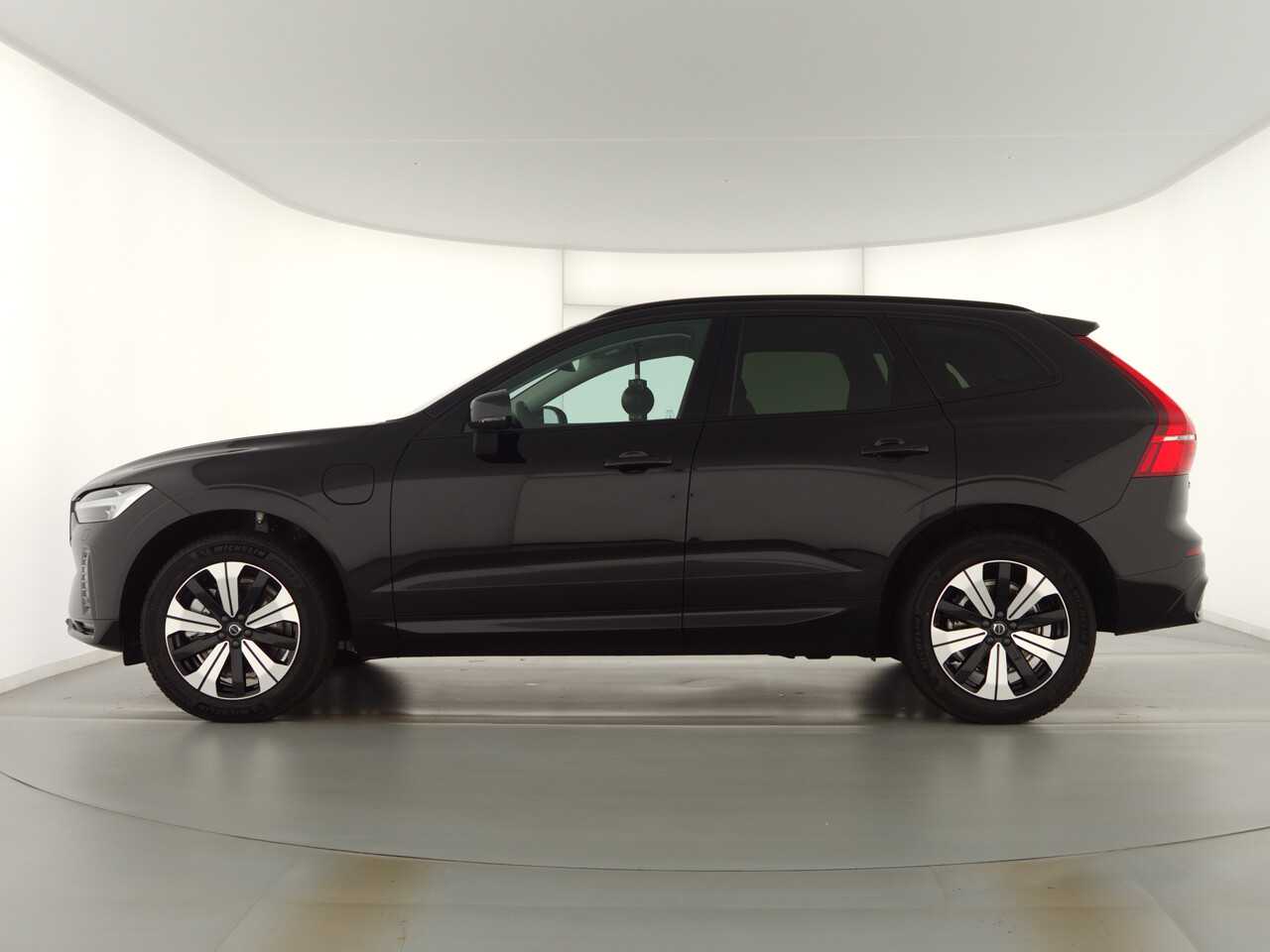 Volvo  XC60 Recharge Plus, T6 AWD Plug-in Hybrid, Elektrisch/Benzin, Dark