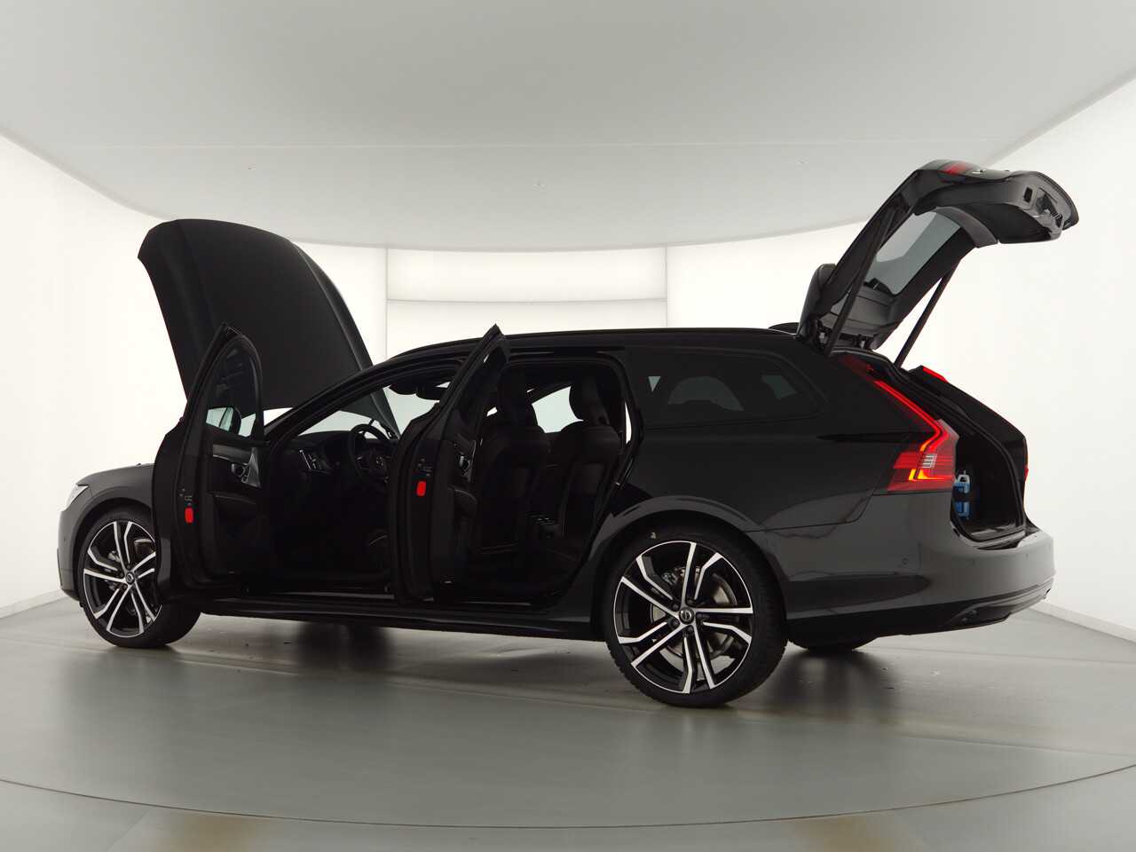 Volvo  V90 Ultimate, B5 Mild-Hybrid, Benzin, Dark