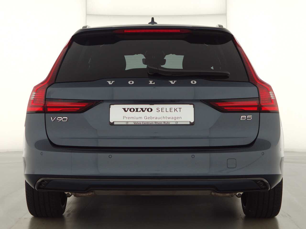 Volvo  V90 Ultimate, B5 Mild-Hybrid, Benzin, Dark