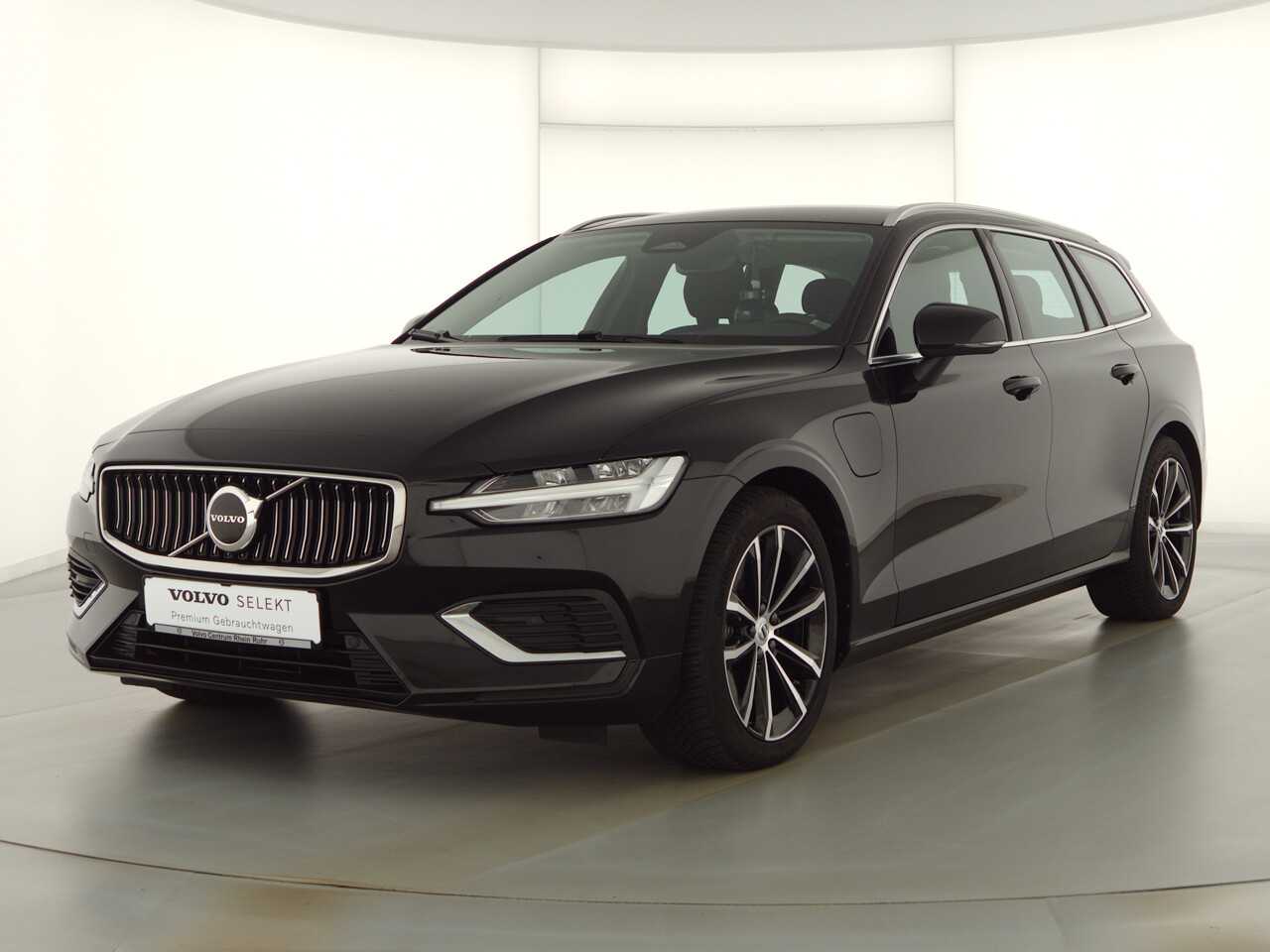 Volvo  V60 Recharge Core, T6 AWD Plug-in Hybrid, Elektrisch/Benzin, Bright