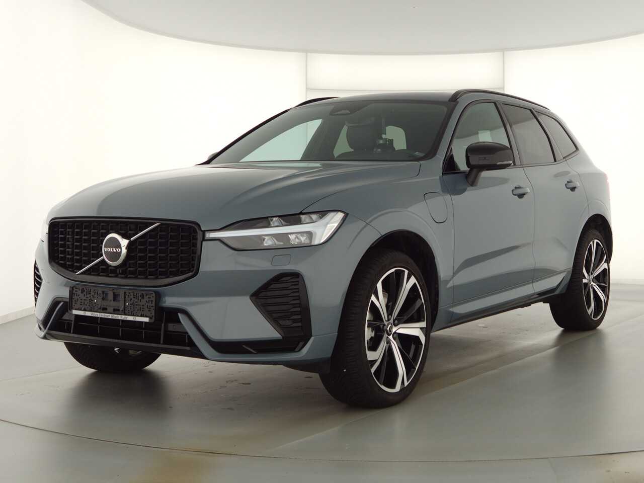 Volvo  XC60 Recharge Plus, T6 AWD Plug-in Hybrid, Elektrisch/Benzin, Dark