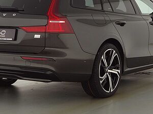 Volvo  V60 Recharge Ultimate, T8 AWD Plug-in Hybrid, Elektrisch/Benzin, Dark