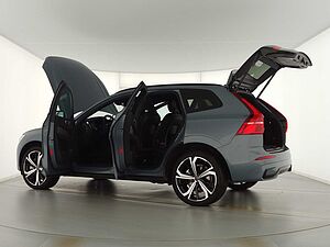 Volvo  XC60 Recharge Plus, T6 AWD Plug-in Hybrid, Elektrisch/Benzin, Dark